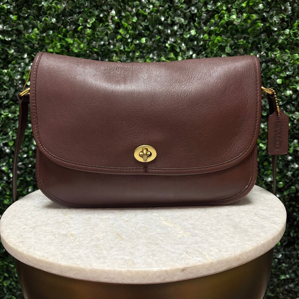 COACH Chocolate Brown Leather Crossbody Turnlock style 9790